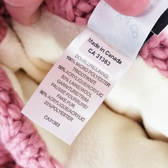 KYI KYI Faux Fur Pom Pom Beanie NWT - Picture 5 of 7